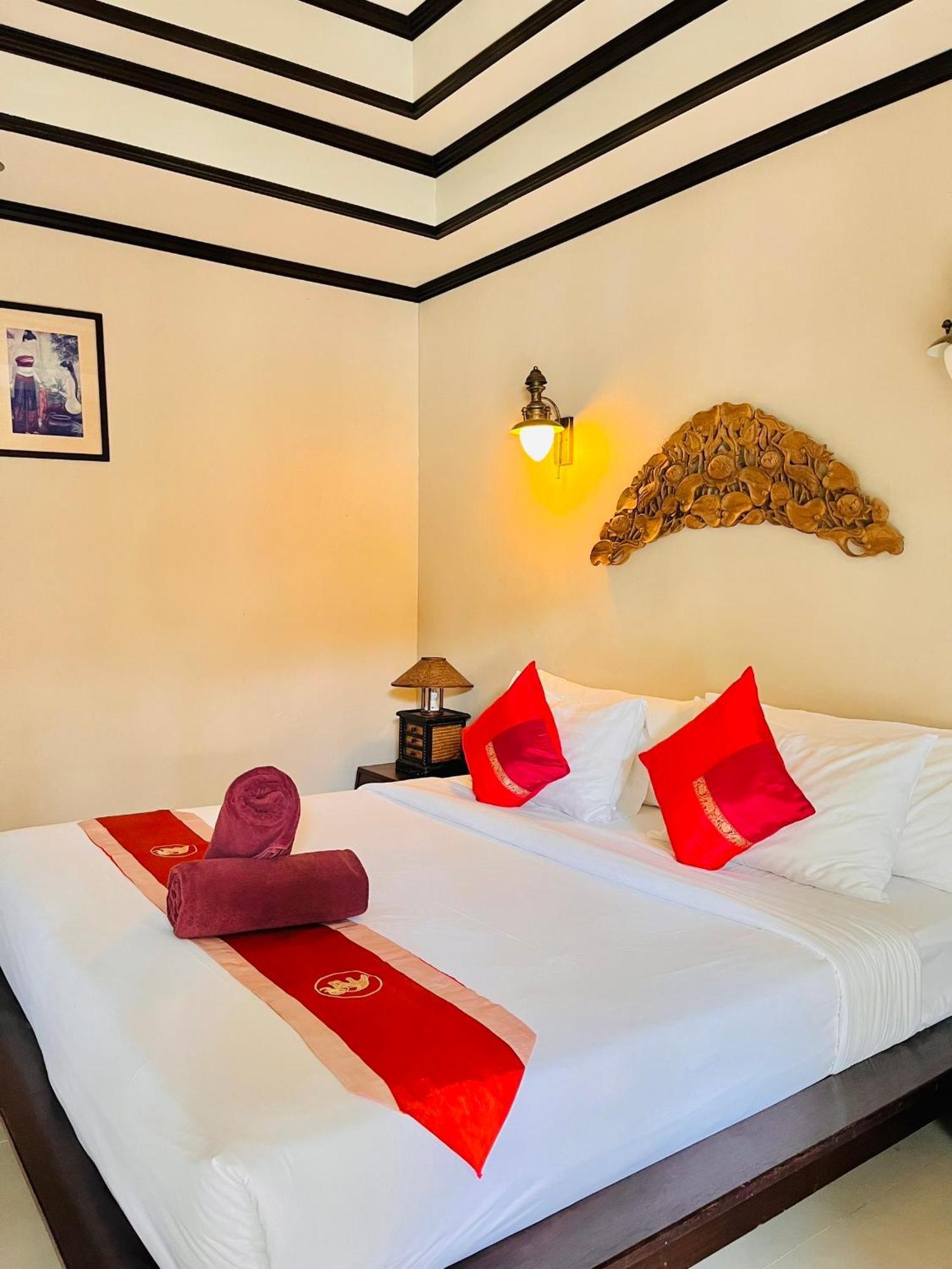 Kanok Buri Resort Lipa Noi Exteriér fotografie