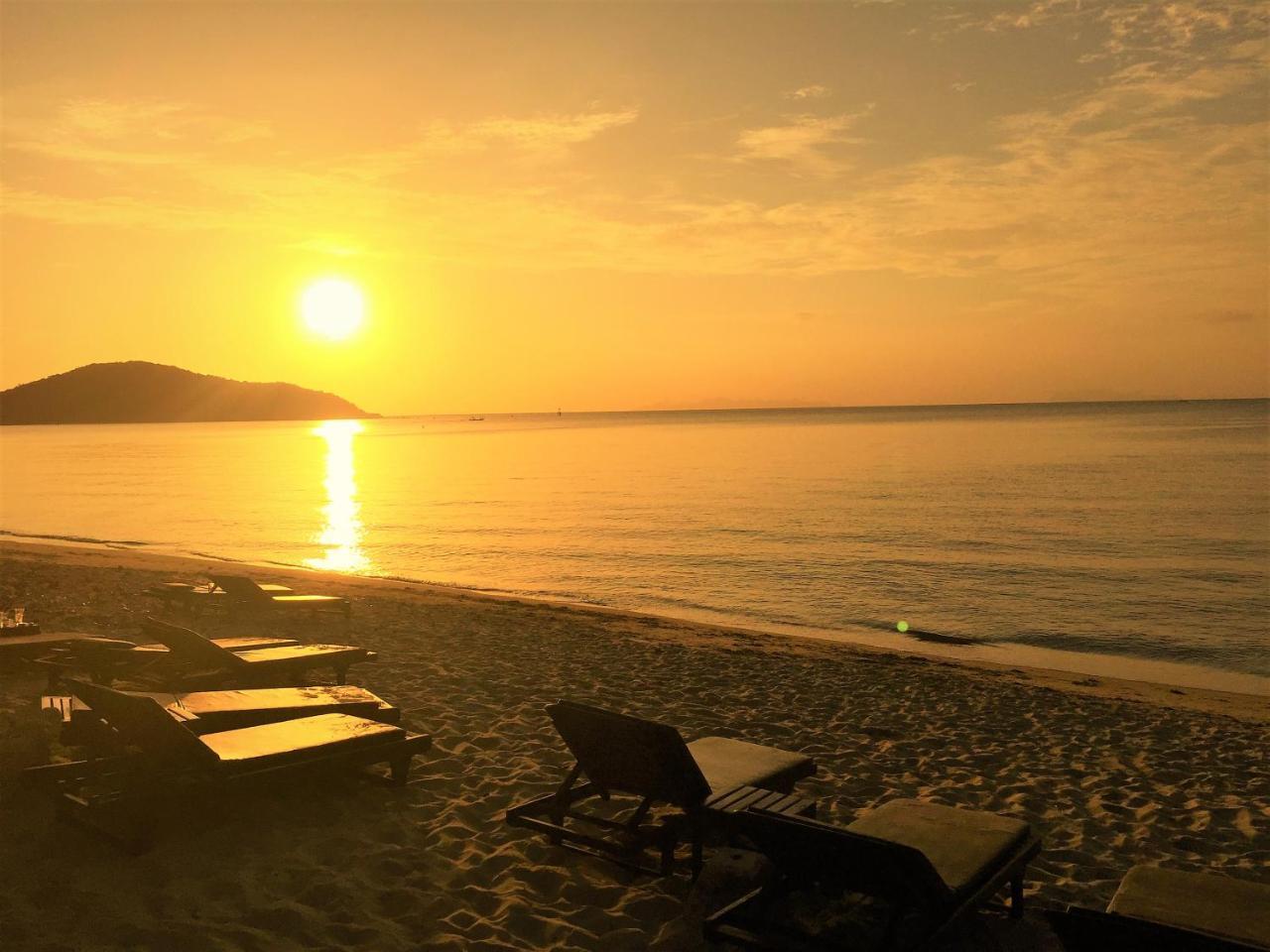 Kanok Buri Resort Lipa Noi Exteriér fotografie
